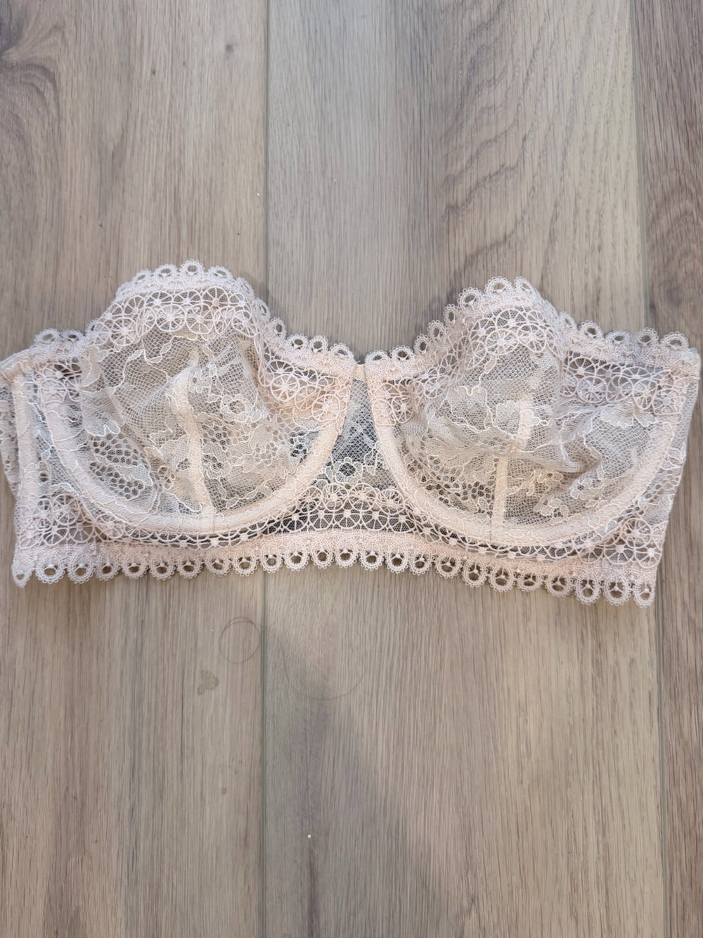 Victoria Secret Sheer Lace Strapless Bandeau Bra in Light Blush